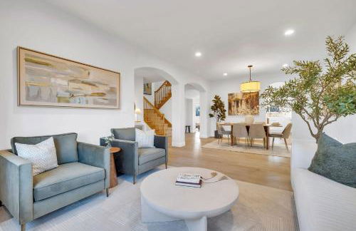 Luxury Retreat with Private Yard close to Beaches and FIFA Sleeps 10 - Foto 2