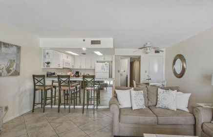 Cabana Club 206 Gulf Oceanfront, King Bed, private beach - Foto 7