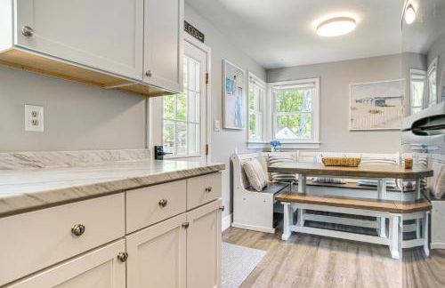 Private Beach and Resort-Style Perks Cape Cod Home - Foto 7