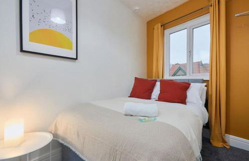 Large 4 bedroom flat close to city, street parking - Foto 18