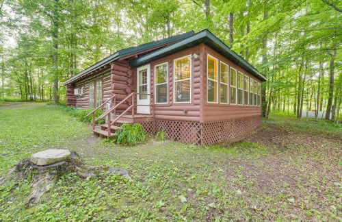 Authentic Log Cabin with Private Pond in Glidden - Foto 23