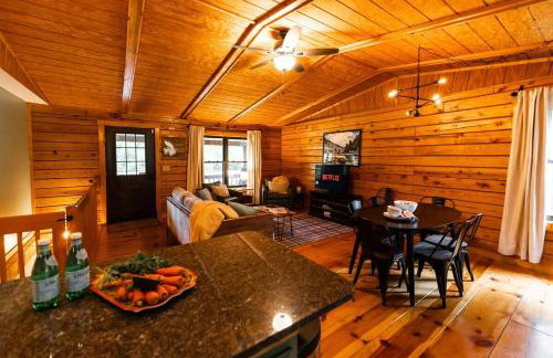 Havenbrook-Hocking Hills Luxury, 10 Acres, Hot Tub - Foto 26