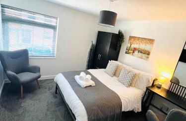 Yastayzzz at Studio 4 Bransford Rd - Foto 3