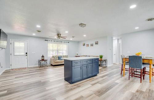 Stay and Play in Belleview Welcoming Home with Yard - Foto 6