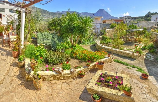 Picturesque Traditional Stone House - Foto 16