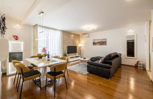 Three Lions Apartment - Photo 1