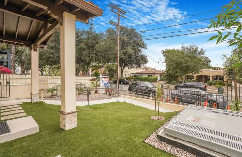 Stylish Pasadena Stay Near Old Town & Rose Bowl - Photo 9