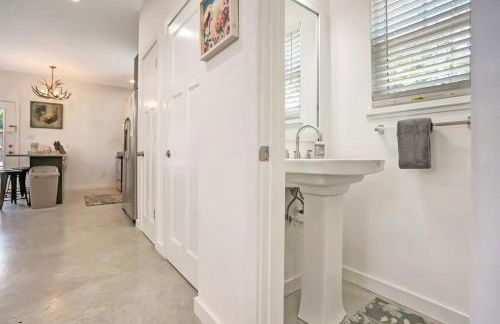 Downtown Home with Hot Tub, BBQ, Near Ice Plant! - Foto 9