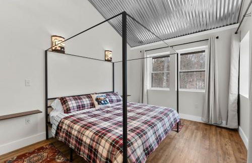 Brand New 4000 SF Vacation Home on 53 acres! - Foto 27