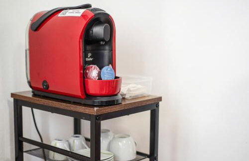 FEWO-LAVEES moderne zentrale FeWo nahe OMV Wacker Kliniken Burg -Eigener Eingang-Schlüsselloser Check in - Foto 21