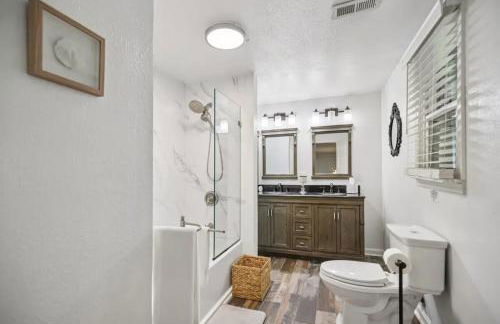 Rose Porch, Historic home on acre lot 25 min from Nashville - Photo 4