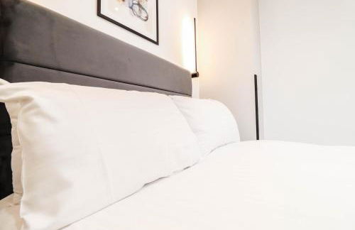 Modern 1-Bed Apartment in Buckinghamshire with Free WiFi, Parking & Garden - Foto 28