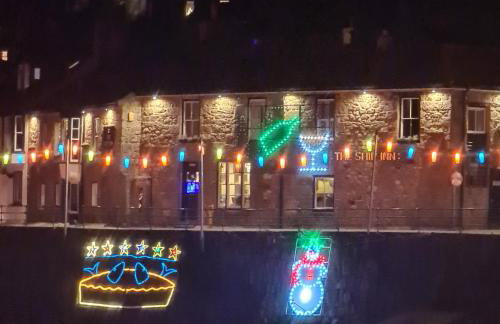 Central Penzance, Modern stylish home, Near Seafront with Gated parking - Photo 38