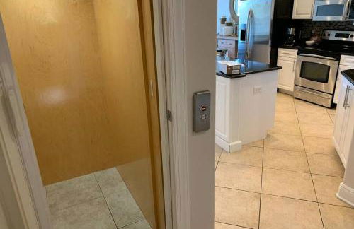 Luxury and Spacious Waterside Getaway - Foto 35