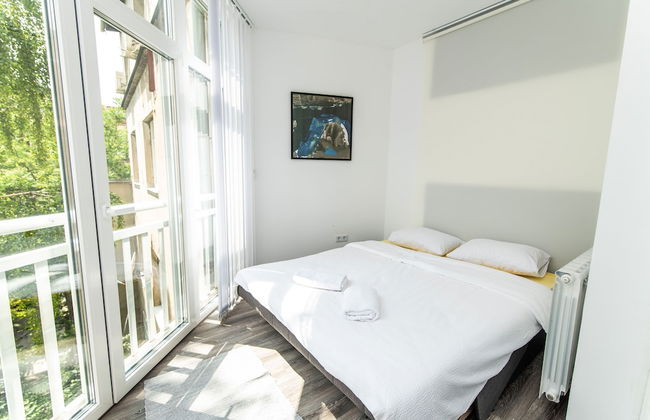 Modern Apartment in the Heart of the City Center! - Photo 1