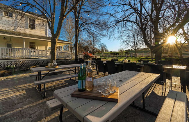 Victorian Manor In Paso Robles Wine Country + Pool, Hot Tub, Firepit, Tennis Court Sleeps 28 - Photo 33