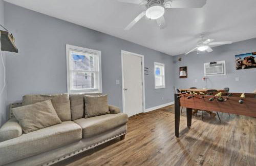 Loaded House and Guest House w Game Room Gym - Foto 21