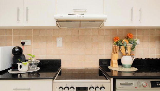 Bright And Stylish 1BHK Apartment - Foto 3, Cocina privada