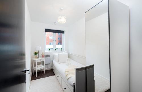 Central Gunwharf Quays Two Bedroom apartment - Foto 13