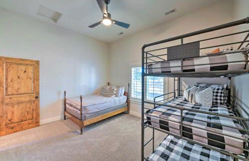 Modern Farmhouse with Patio, Grill and Mtn Views! - Foto 17