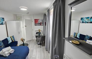 Cozy Ground-Floor Studio, Excellent City Access - Photo 28