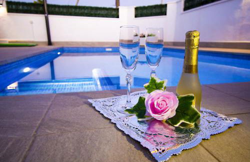 CASA SOLEADA Piscina CLIMATIZADA y PRIVADA - Foto 4