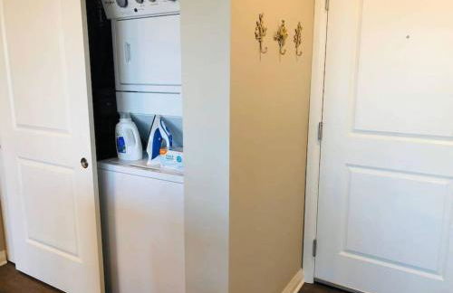 The City View Suite Garage Parking Top Floor! - Foto 11