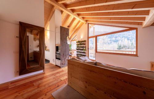 GreenWood Chalet - Spacious Alpine Retreat with Mountain Views - Photo 3