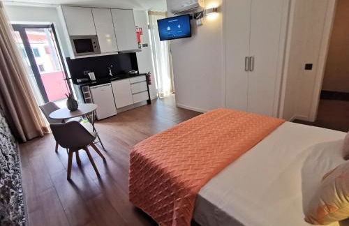 Chalé Esmeralda - Charming Studios in Calheta Beach - Foto 33