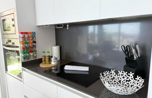 Preciosa villa con piscina privada y vistas al mar - Foto 11