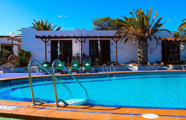 Castillo Beach Club Apartments - Photo 25