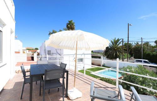 2 apartamentos en una excelente villa de playa compartiendo Piscina y Jardín - Foto 4