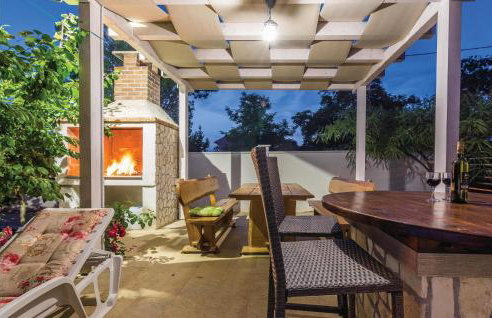 Six-Bedroom Holiday Home In Sv Filip I Jakov - Foto 22