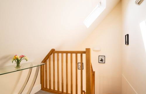 Crooked Cottage in picturesque Upper Oddington - Pass the Keys - Photo 11