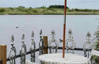 A unique, off-grid Eco Friendly Beach House. - Foto 57