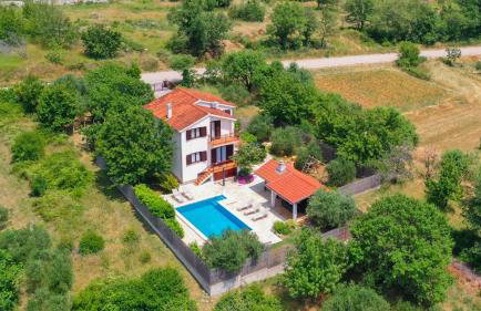 Villa Ivka-Omis by Villas Guide - Foto 12