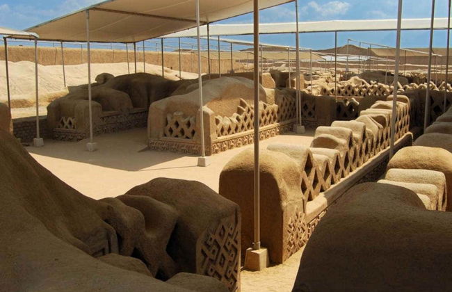 Sun + Moon Pyramids, Huanchaco & Chan Chan Tour - Photo 3