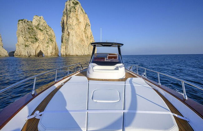 Crucero al atardecer por la costa de Capri y Sorrento en barco Todo incluido - Foto 35