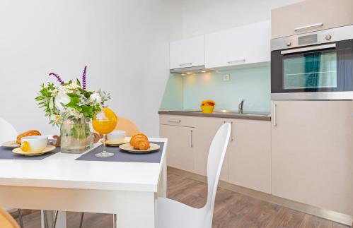 Apartmani D & J with Heated Pool & Stunning Sea View - Photo 67