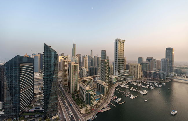 Maison Privee - Dreamy Apt with Jaw-Dropping Marina Views - Photo 22