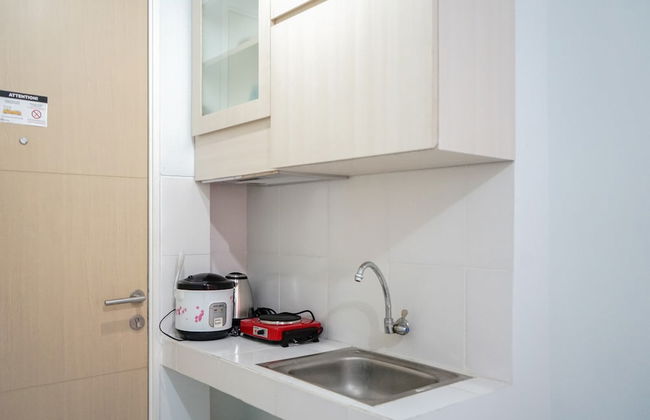 Cozy Studio Apartment at Ayodhya Residences By Travelio - Foto 16