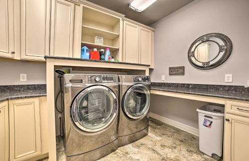 Luxe Waterfront Home with Private Lake Access! - Foto 32