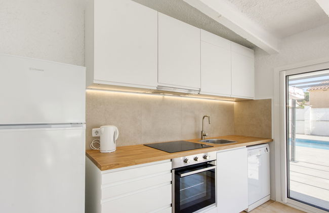 3 bedroom House in Castelló d'Empúries with private pool and garden - Photo 10