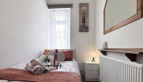 Chic Charming Classic 3bed w Ensuite - Pontypridd - Foto 5