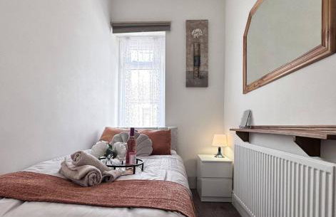 Chic Charming Classic 3bed w Ensuite - Pontypridd - Foto 5