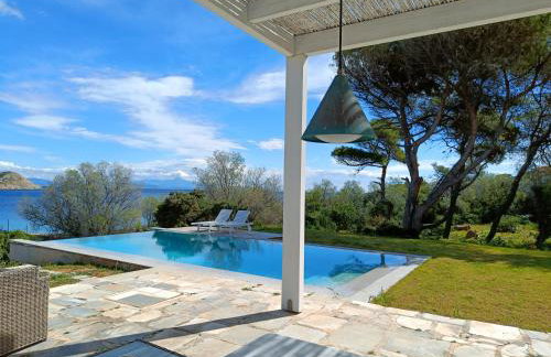 Summer Villa in Porto Rafti - Foto 1