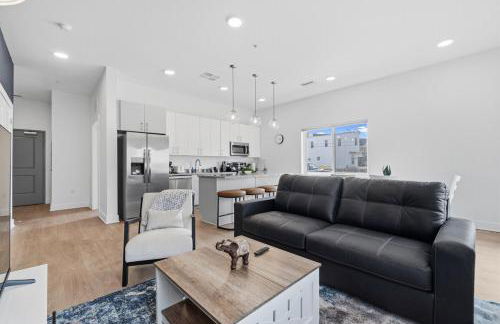 Luxury Lil' Italy 2BR, Sleeps 6 Free, Parking Gym - Foto 13