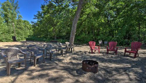 Dock, Hot Tub and Game Room Luxe Lake Latoka Home - Foto 3