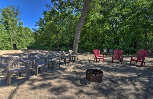 Dock, Hot Tub and Game Room Luxe Lake Latoka Home - Foto 3