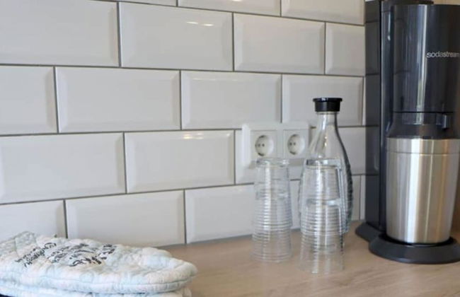 Fordebrise Modern Retreat - Photo 4